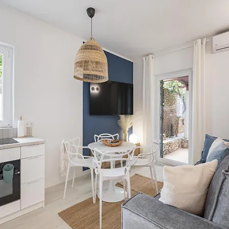 Appartement In Slatine Near The Sea