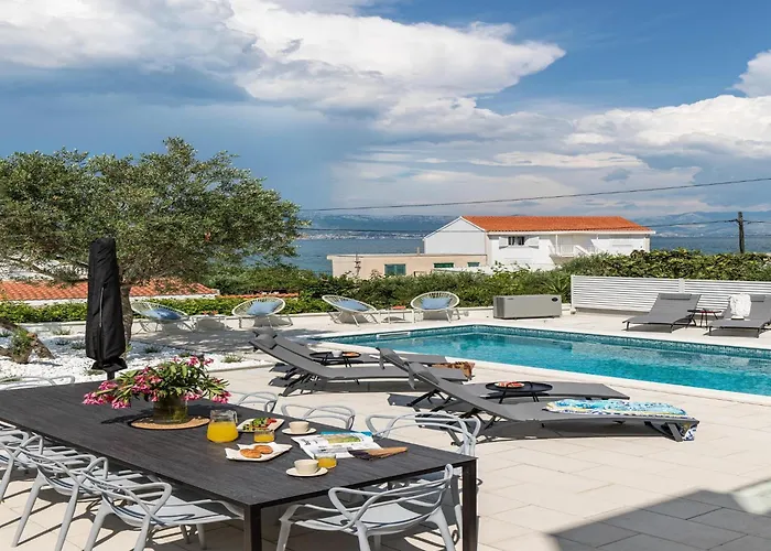 In Slatine Near The Sea * Trogir
