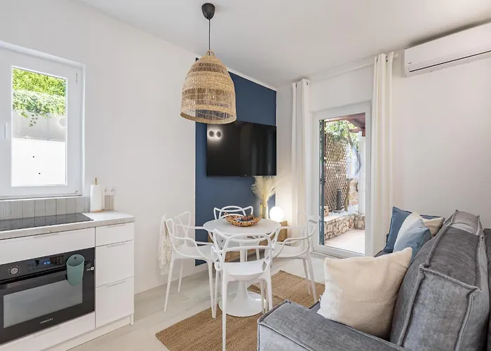 Appartement In Slatine Near The Sea