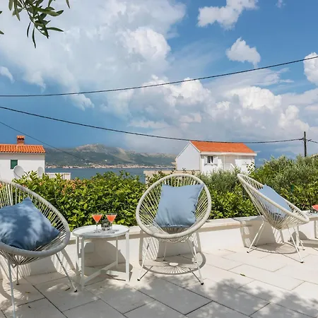 In Slatine Near The Sea Apartment *