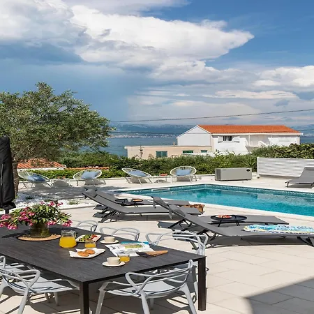 In Slatine Near The Sea * Trogir